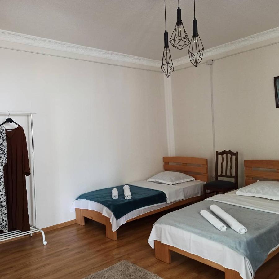 Leila'S Guest House Joqolo Экстерьер фото