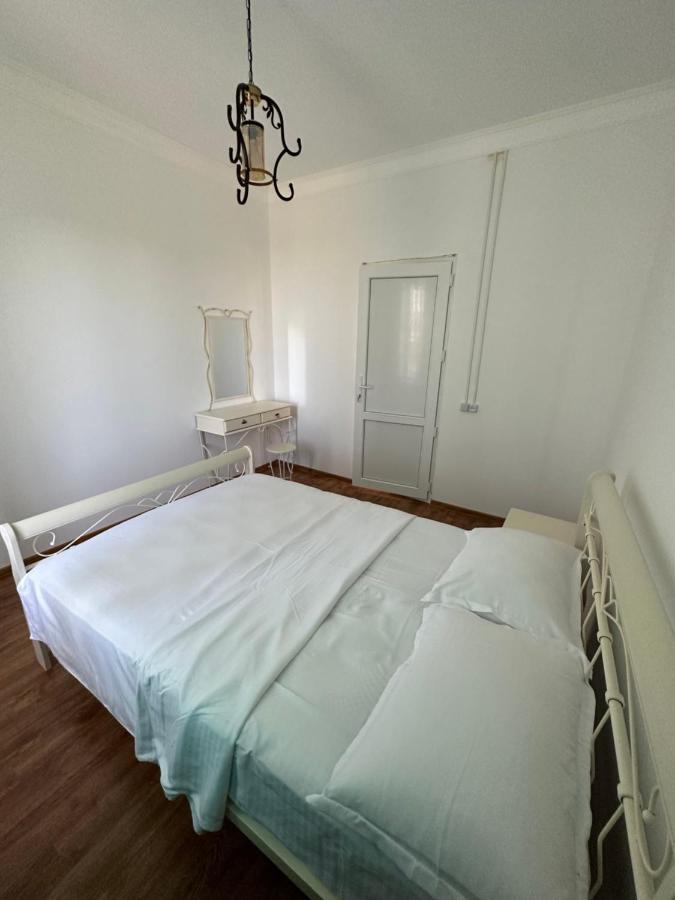 Leila'S Guest House Joqolo Экстерьер фото
